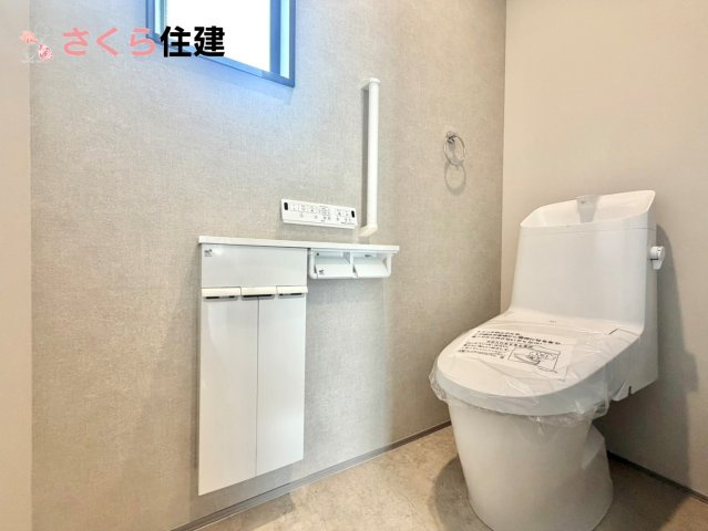 タマタウン細谷町　2号棟のトイレ|トイレは各階完備。夜、トイレに起きても、2階の寝室から1階のトイレに降りる必要はありません。