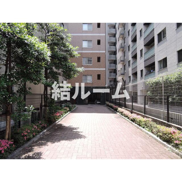 文京区関口１丁目の賃貸マンションのエントランス