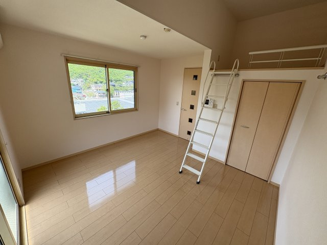 フレエール谷上の寝室