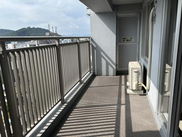 高知市九反田トップワン四国　中古マンションのバルコニー|日当たり＆眺望良好のワイドバルコニー☆