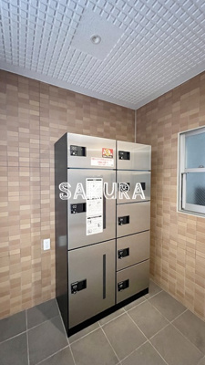 【エントランス】 | ベルプレジール | 外出の多い方でも安心の宅配ボックス付き♪