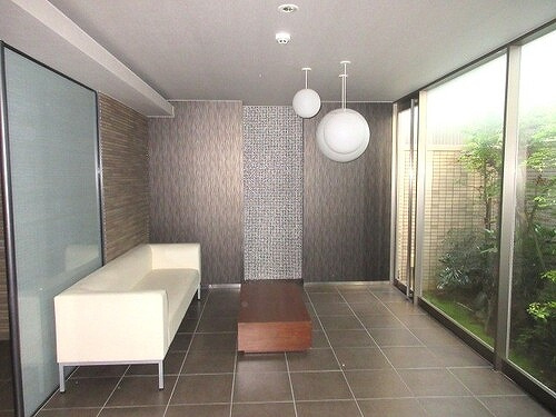 サーパス駅東公園のその他|ロビー　※前回募集時2023年4月撮影