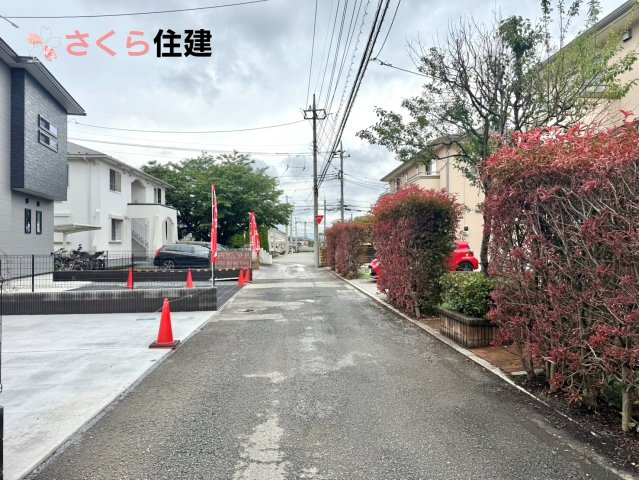 タマタウン細谷町　1号棟の前面道路含む現地写真|前面道路北側4ｍ私道（私道負担面積無し）