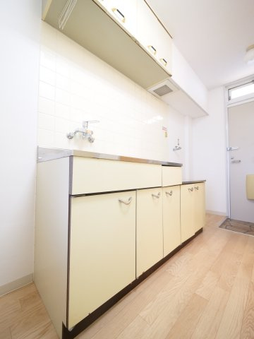 クイーンパレスのキッチン|※写真は別の部屋のものです。