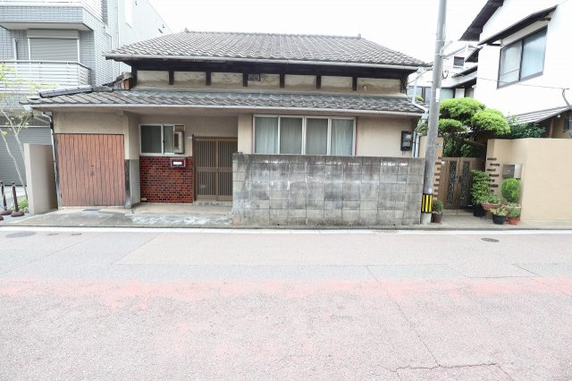 サヴォイスタジオスイーツ　11階の周辺