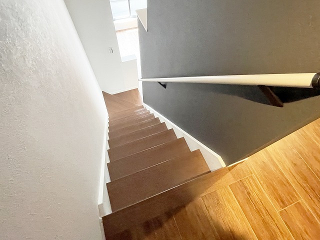 【その他】 | RMF_アールエムエフ | ロフトへの階段