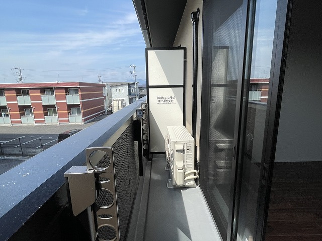 【バルコニー】 | RMF_アールエムエフ | 暖かな日差しのふりそそぐバルコニー