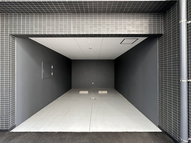 リアライズ呉服町の駐車場