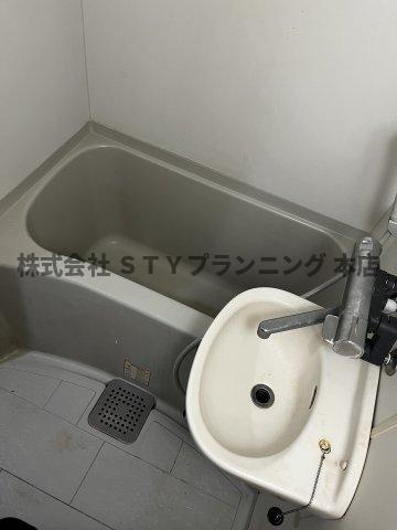 仲介手数料0円！アビターレ筒井の浴室