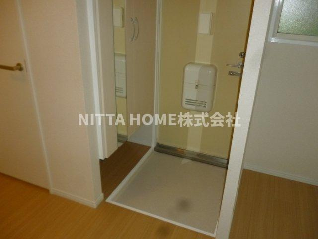 福知山市字堀のアパートの玄関|嬉しい玄関シューズボックス付き!(^^)!