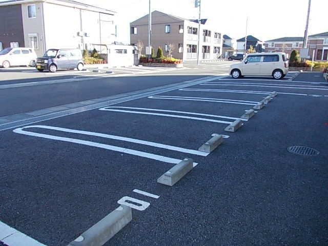 クロノス　Ⅰの駐車場