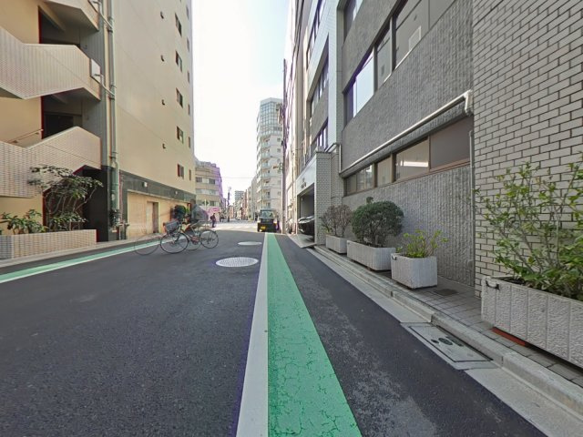 臼井印刷ビルの駐車場