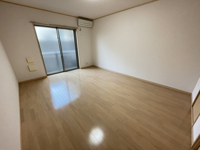 アムール長崎の居間・リビング