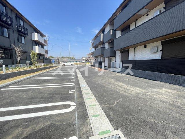 フライハイトの駐車場