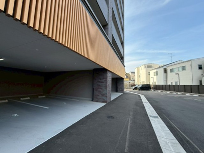 【駐車場】 | ー