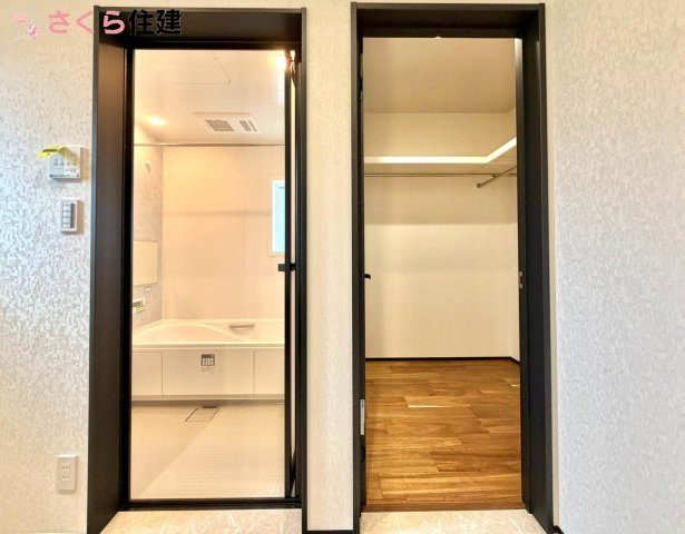 タマタウン滝の原3丁目　1号棟のその他|浴室のお隣がWICがあります。