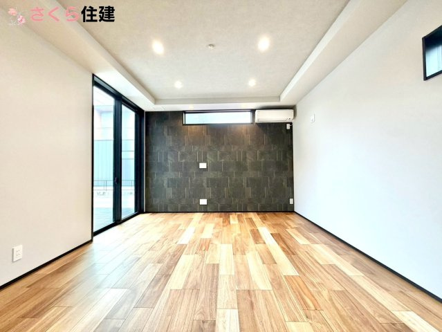 タマタウン滝の原3丁目　1号棟の居間・リビング