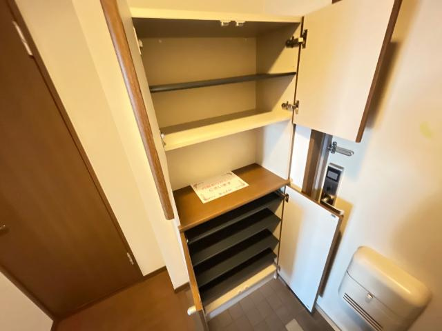 グランデール　フジミの収納|下駄箱