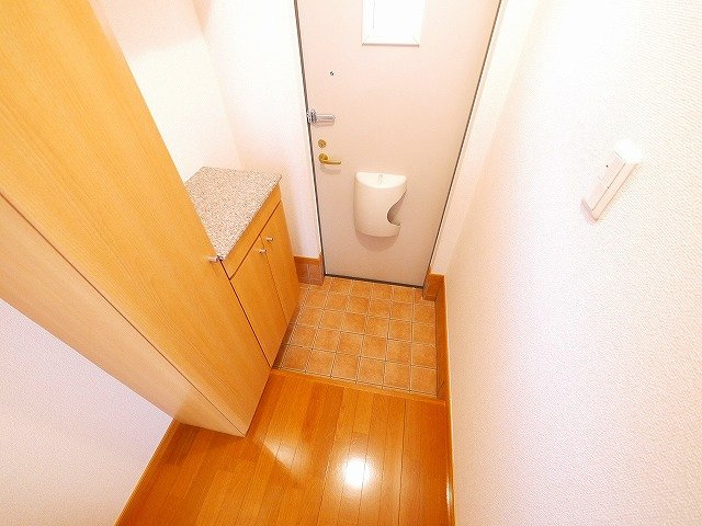 グランツⅠ（州見台）の玄関|シューズボックスで靴が整頓できます