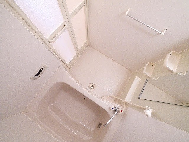 グランツⅠ（州見台）の浴室|追い焚き機能付きで経済的です