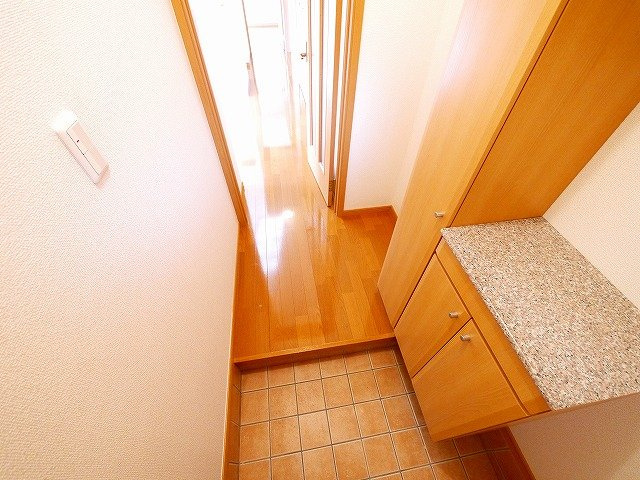 グランツⅠ（州見台）の玄関|落ち着いた玄関です