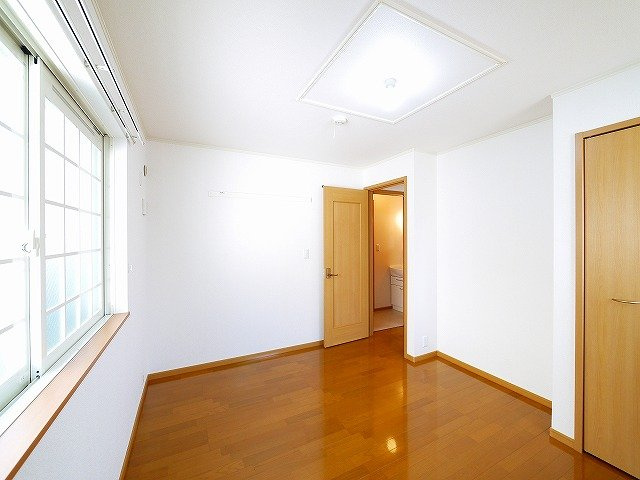 グランツⅠ（州見台）の洋室|ゆとりのあるお部屋です