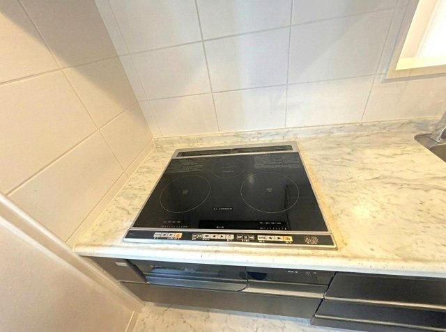 エンゼルザ・グランドハーツのキッチン|※室内写真は家具・小物等を消すAI生成のため、実物とは異なる場合がございます。