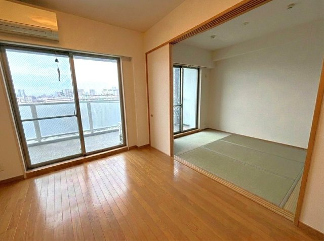 エンゼルザ・グランドハーツの居間・リビング|※室内写真は家具・小物等を消すAI生成のため、実物とは異なる場合がございます。