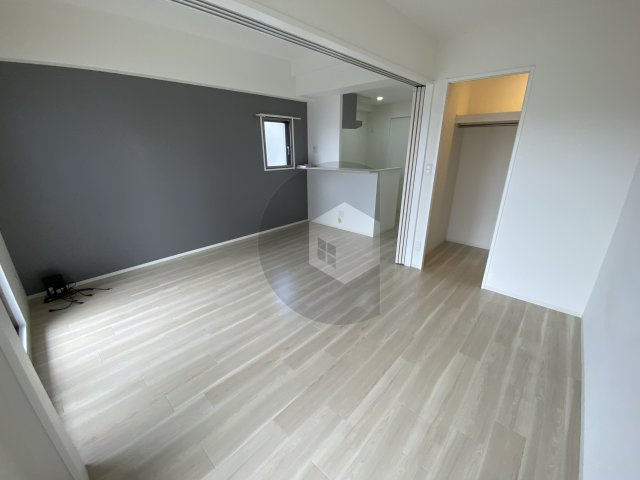 東大阪市高井田元町２丁目の賃貸マンションの居間・リビング