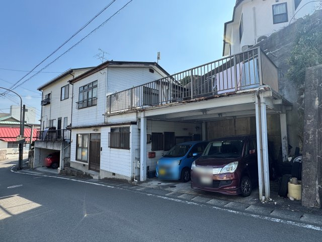 想定年間賃料75.6万　想定利回り16.8％　木造の外観