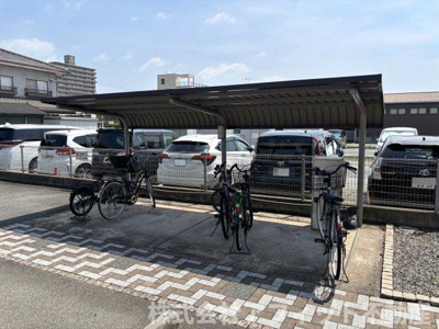 【その他共用部分】 | ファミーユ竹の葉 | 屋根付き駐輪場