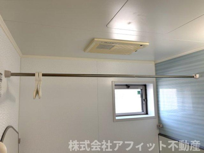 【その他】 | ファミーユ竹の葉 | 浴室換気乾燥機付き　(反転イメージ)