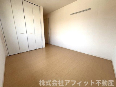 【その他】 | ファミーユ竹の葉 | 北側の洋室6帖　(反転イメージ)
