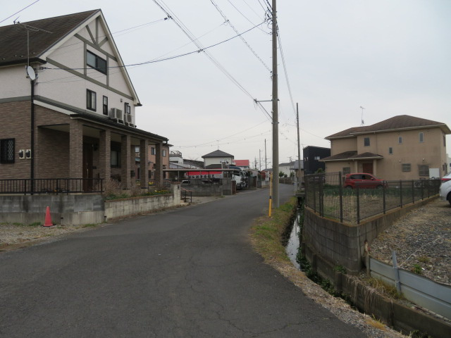 春日部市薄谷の倉庫