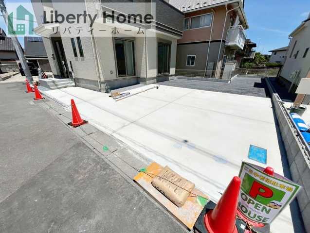 水戸市西原1丁目　新築戸建　A号棟の駐車場