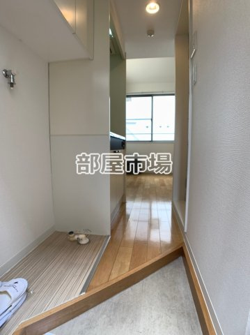 クレール上野の玄関