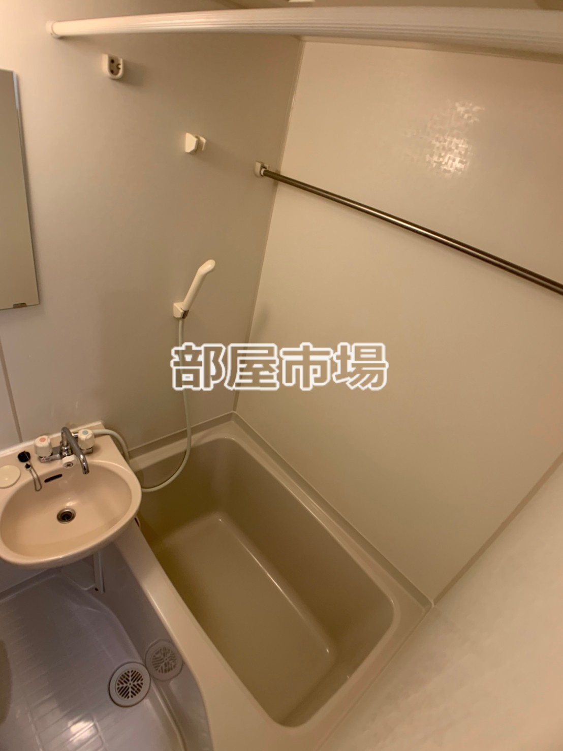 クレール上野の浴室