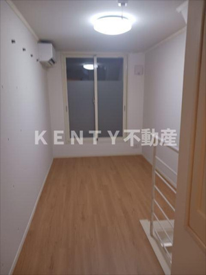 【居間・リビング】 | グランアセット千鳥町 | こちらのリビングで趣味の時間をお楽しみください