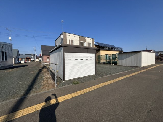 北見市西三輪３丁目７５０番地１５　中古売家の駐車場