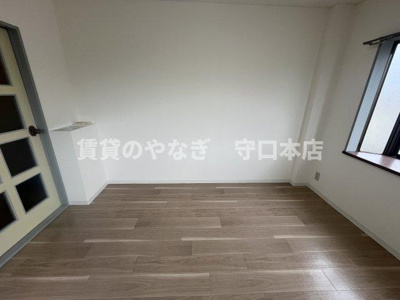 【居間・リビング】 | シャルマン大宮 | きれいな洋室です