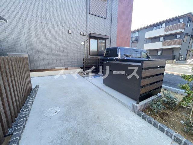 プラヴールの駐車場