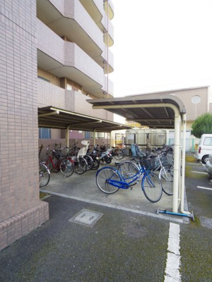 【その他共用部分】 | ベルグランデ | 屋根付き自転車置場