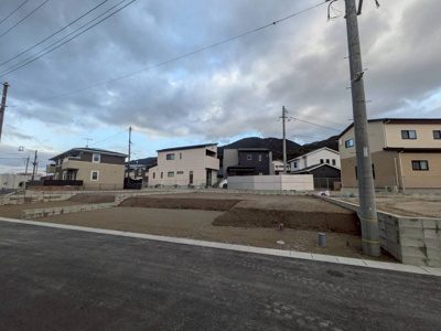 【前面道路含む現地写真】 | ガーデンヒルズ内野中央公園2 | 現地写真（2026年3月）撮影