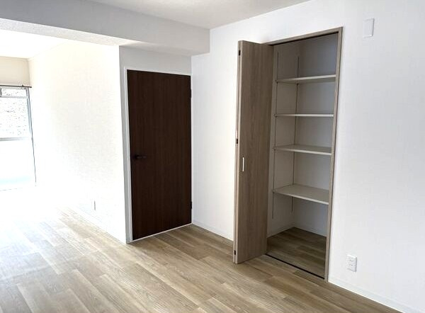 第２栄和マンションの収納