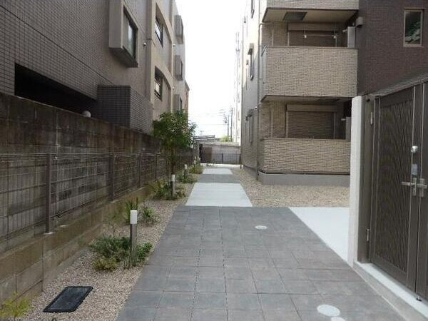 ヴェルカーサ大橋のロビー