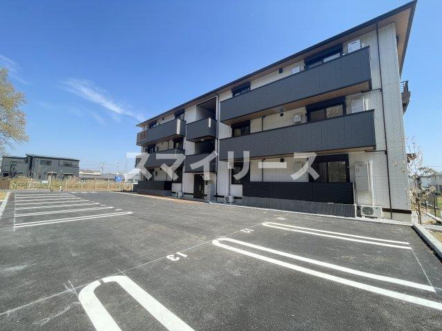 リベラルの駐車場