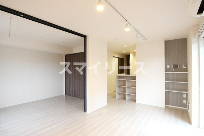 リベラルの居間・リビング