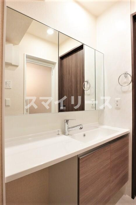 リベラルの洗面所