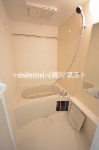 ワールドアイ難波南PORTAの浴室