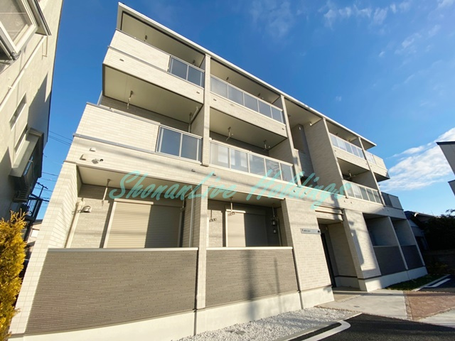 茅ヶ崎市東海岸北５丁目のアパート